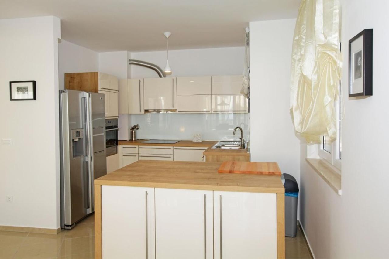 Apartment Bol A6 With Pool From 45 Eur Per Person Esterno foto