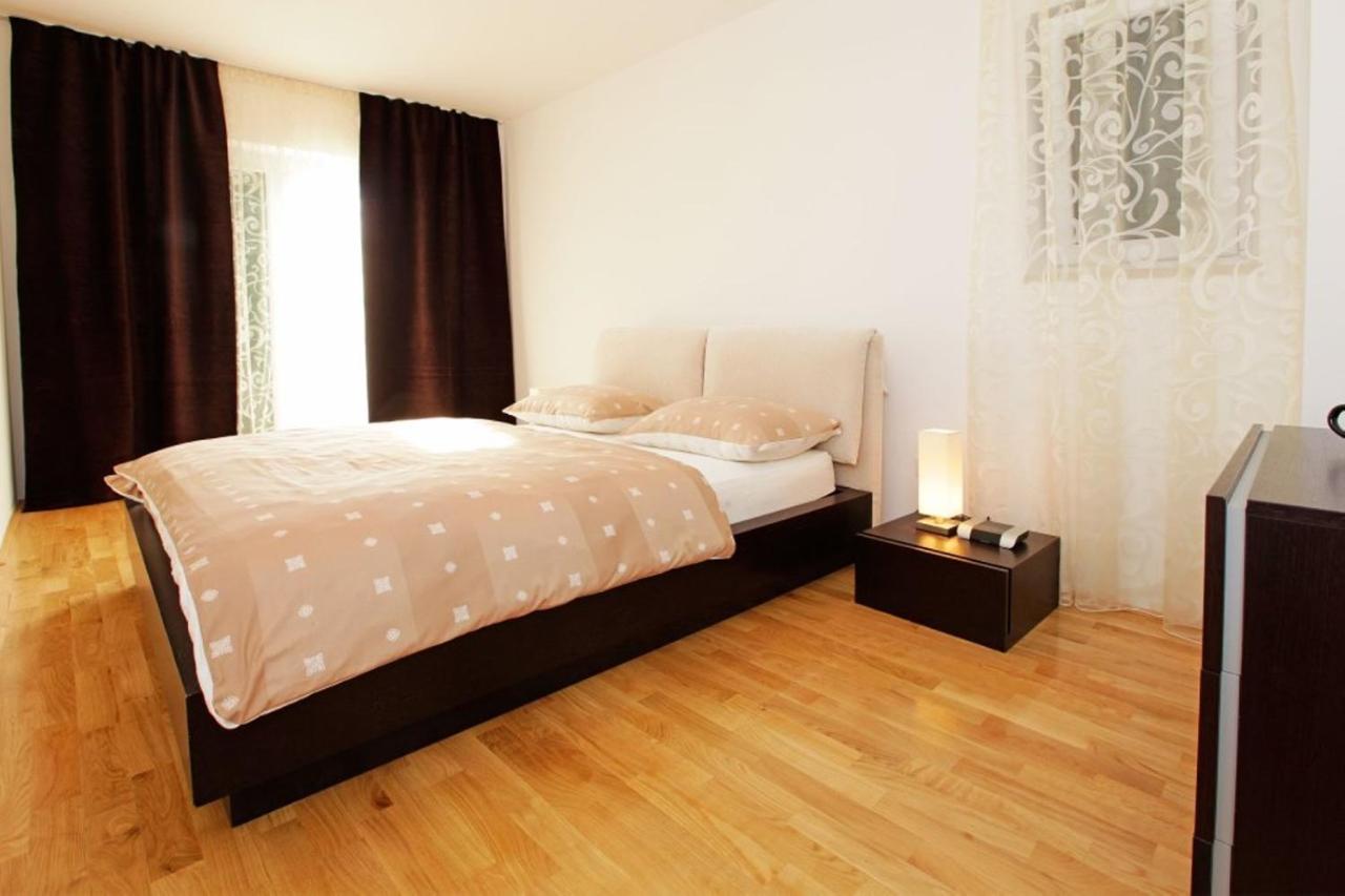 Apartment Bol A6 With Pool From 45 Eur Per Person Esterno foto